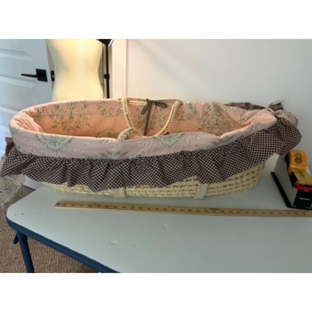 vtg. Woven Wicker Moses Basket with floral and checkered fabric liner 34" long